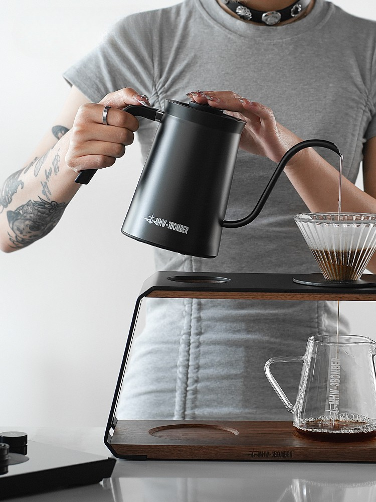 Assassin Gooseneck Electric Kettle - MHW-3Bomber